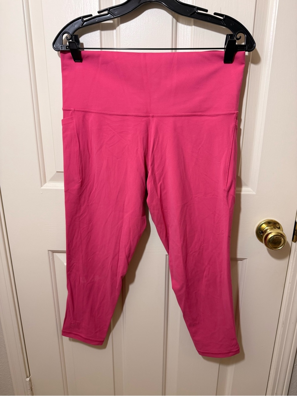 Athleta Hot Pink Salutations Leggings